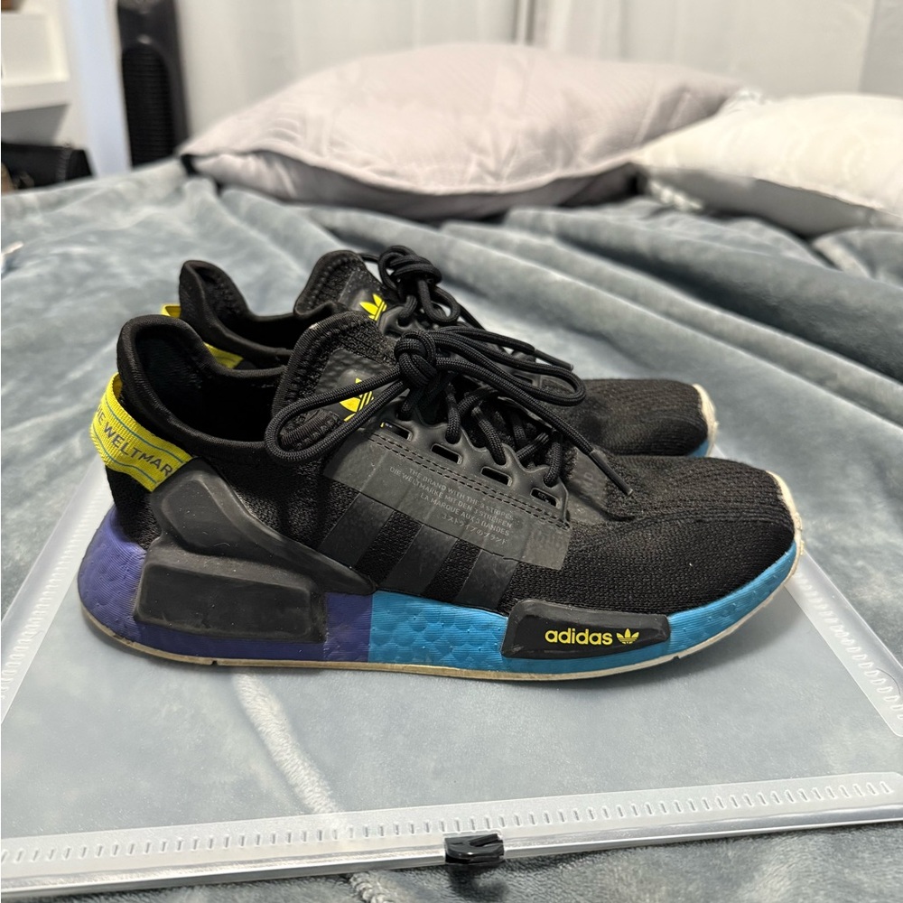 Adidas NMD R1 - Picture 3 of 4